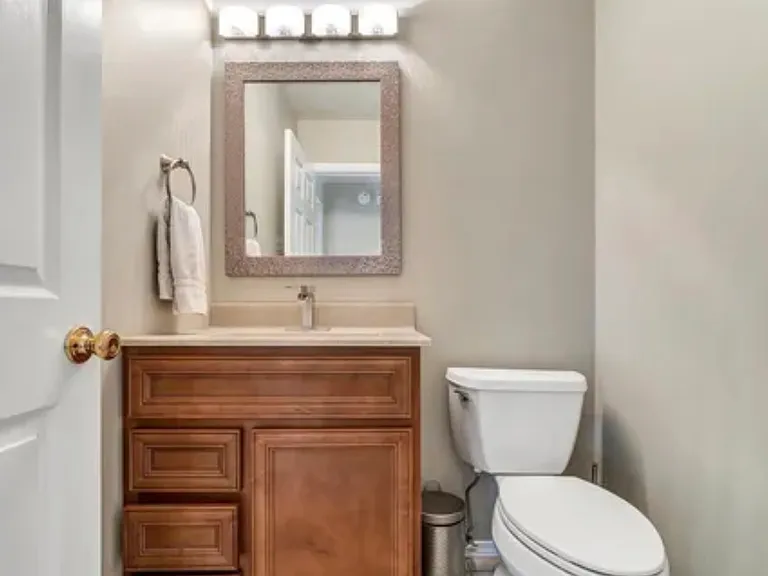989 Oakwood Farms Ln — Photo 14