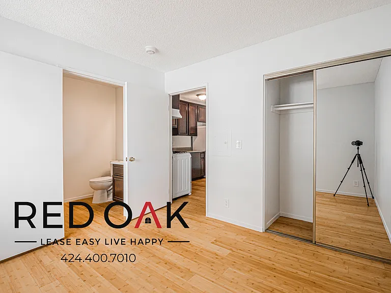 518 E 4th St #305 — Photo 7