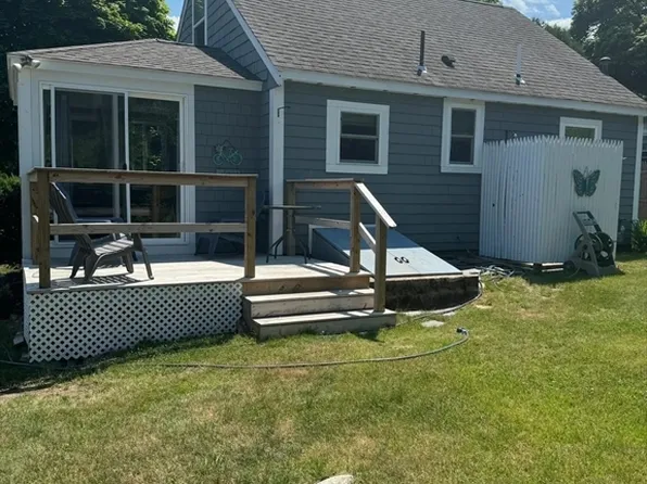 16 Cricket Ln, Marshfield, MA 02050