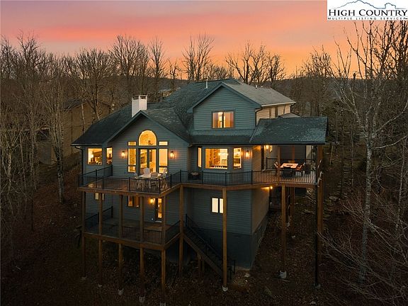 3rd image of 110 Pinnacle Ridge Road