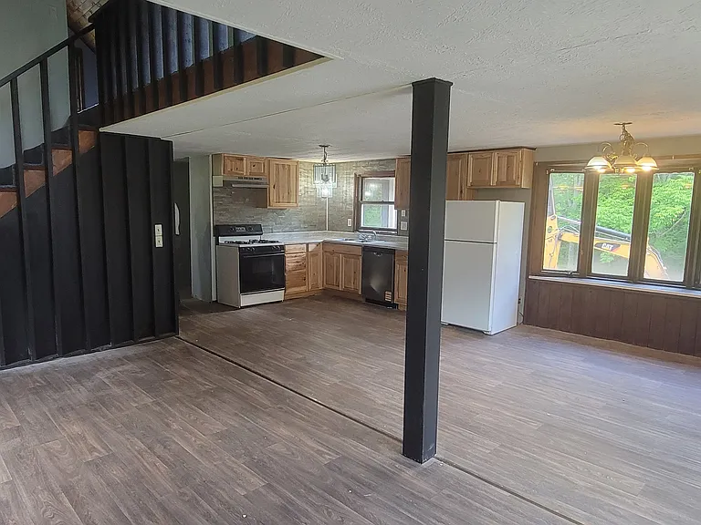 3955 Union St #2 — Photo 8