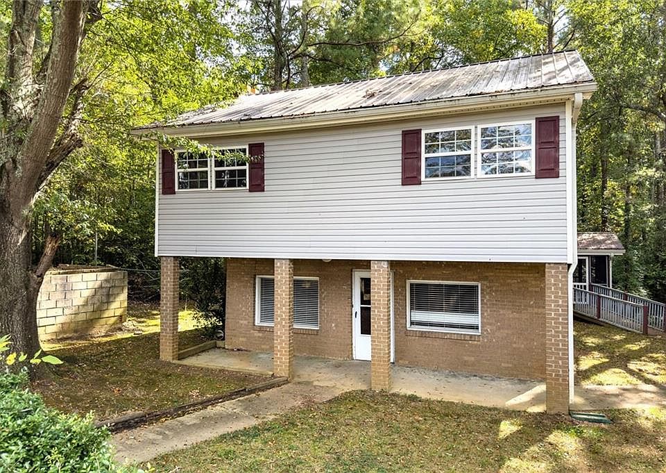 1st image of 5521 Reinhardt College Pkwy