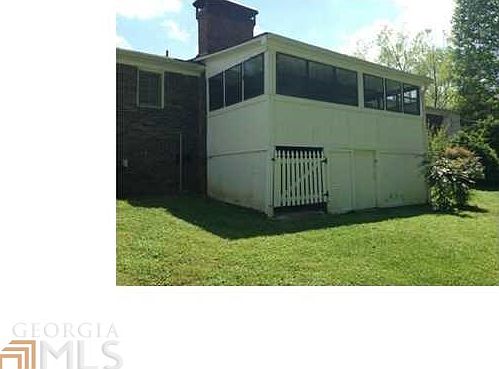 3rd image of 3670 Mill Glen Dr