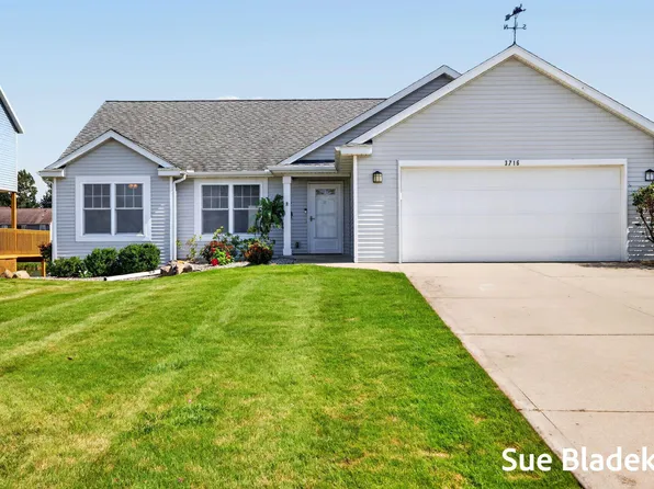 3716 Hickoryrow Ct, Holland, MI 49424