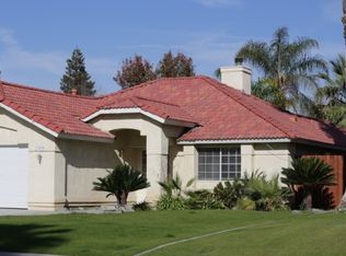 11000 Riconada Pl, Bakersfield, CA 93311