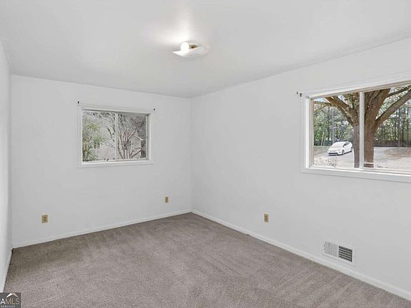 5th image of 4897 Lou Ivy Rd