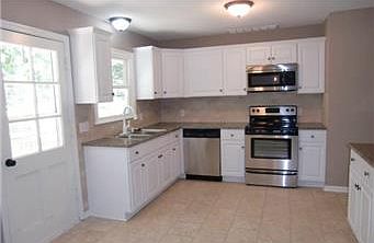3rd image of 712 NE Coronado Ave