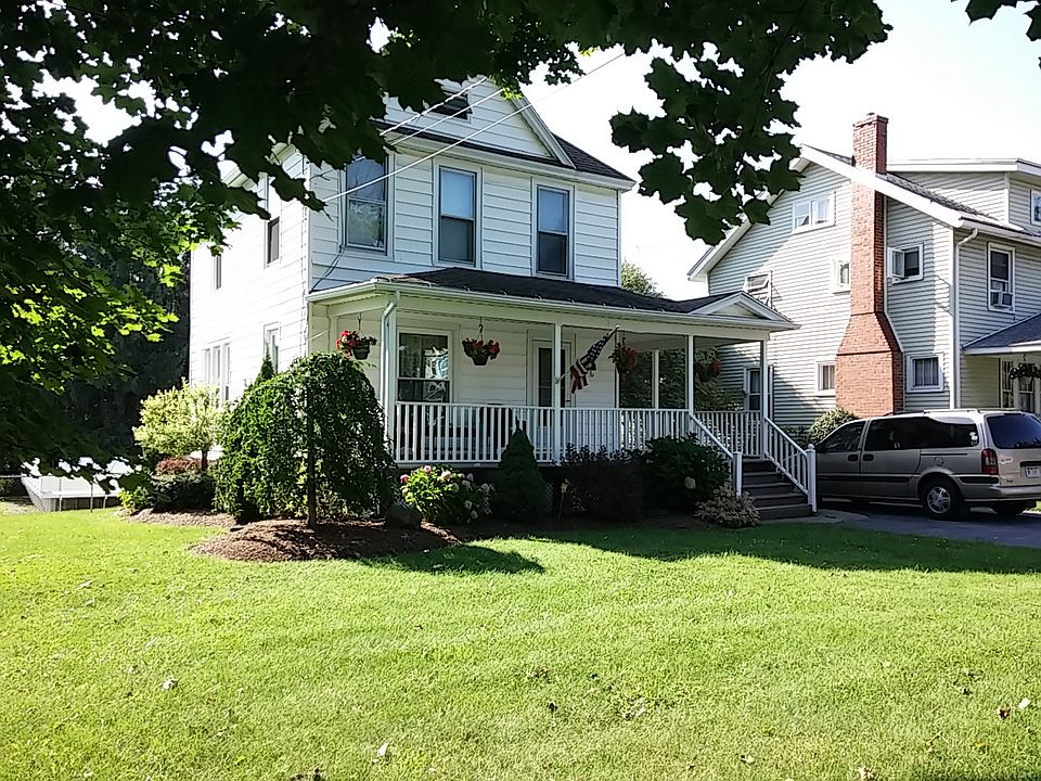 2nd image of 49 Lake Ave
