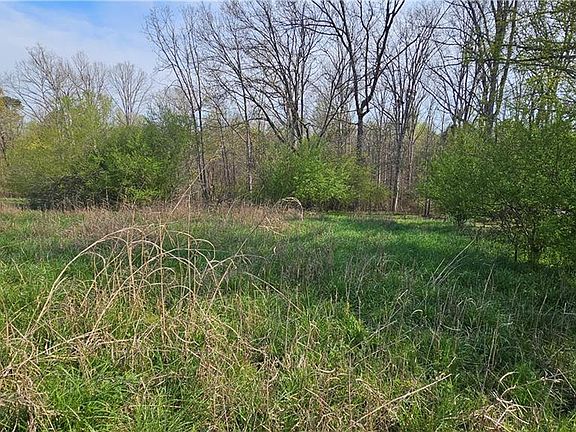 5th image of 749 Chambers Rd #2