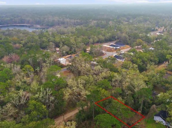 Stanley Dr, Crawfordville, FL 32327