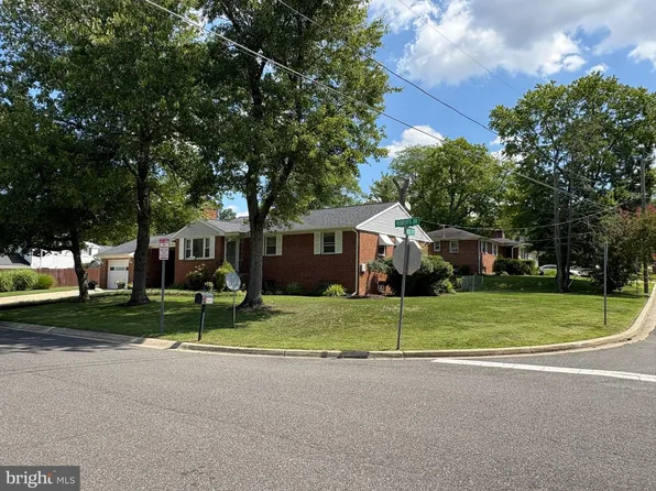 6416 Roberts Dr, Temple Hills, MD 20748