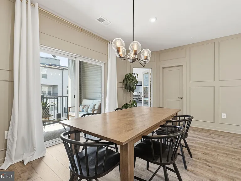 44617 Wolfhound Sq — Photo 10