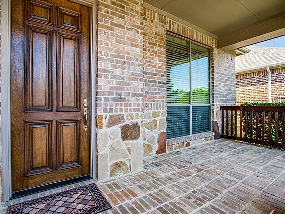 2nd image of 2345 Shoreham Cir