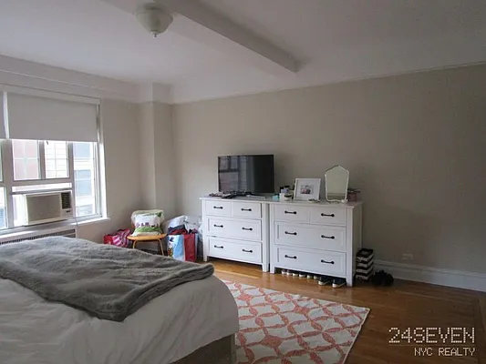 Rented by 24 7 NYC Realty Inc. | media 40