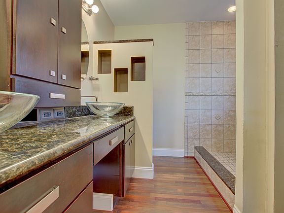 5th image of 7124 Green Needle Dr