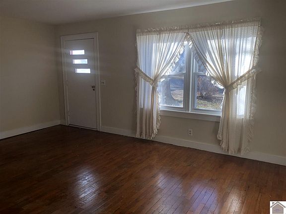 2nd image of 104 Rayburn Dr