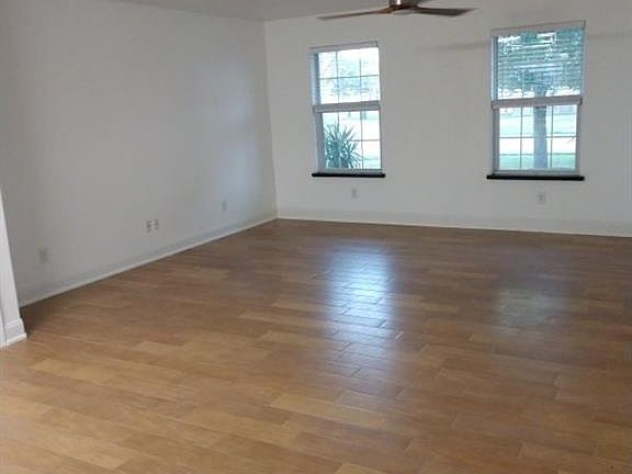 4th image of 2623 Shark Cir