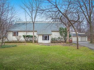 5510 Hickorywood Ct, Cedar Rapids, IA 52411