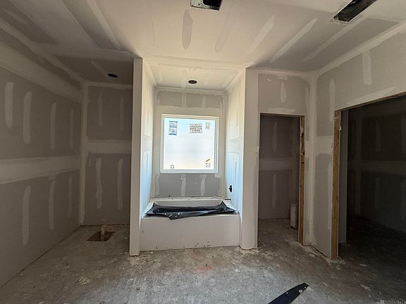 5th image of 9120 Parkway Dr