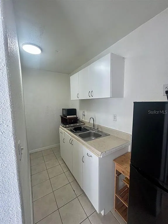 1 bed, 1.0 bath, 377 sqft, $1,000 — Photo 4