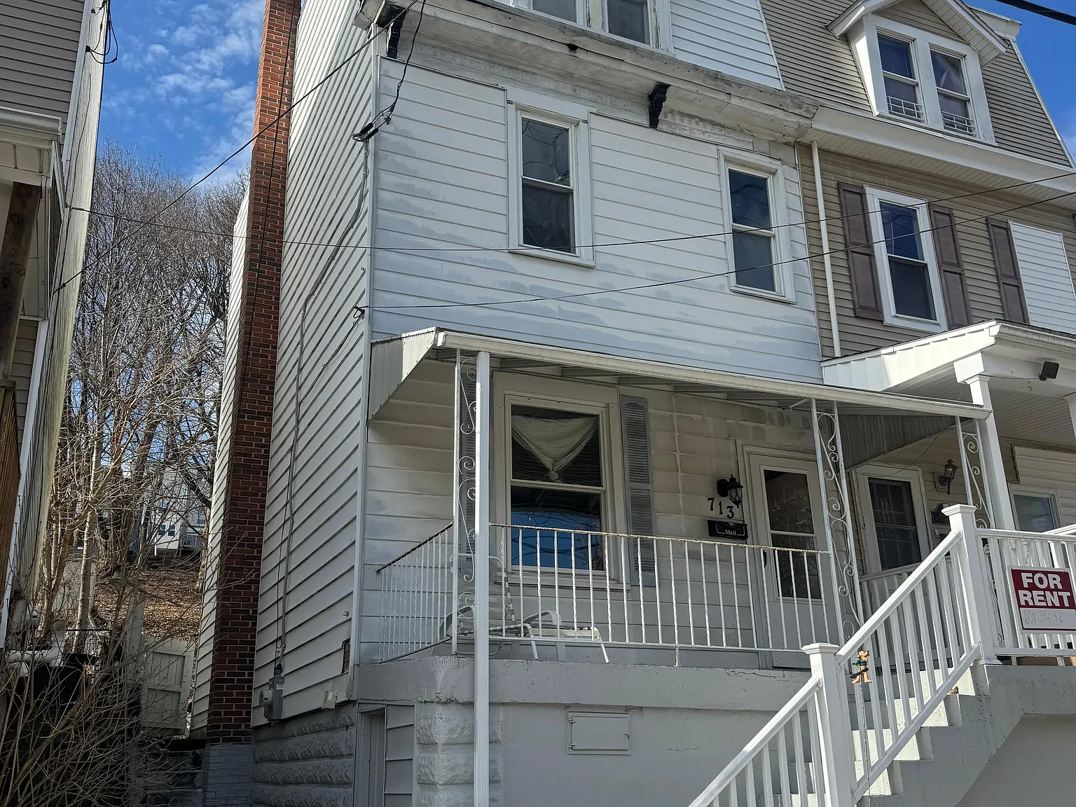 5 bed, 1.5 bath, 1700 sqft, $1,500 — Photo 2