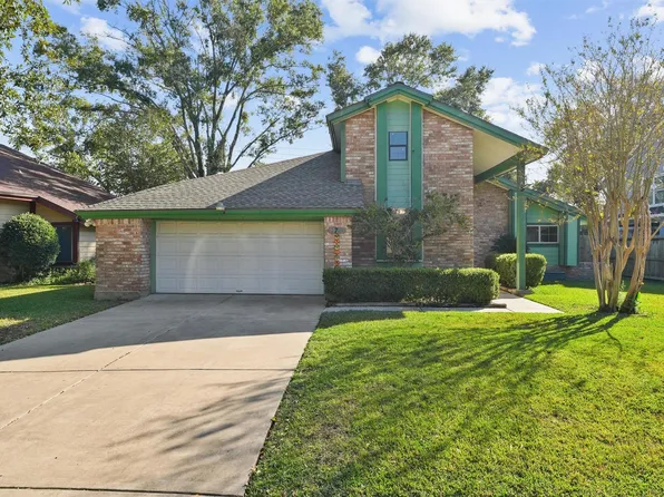 7715 Candlegreen Ln, Houston, TX 77071