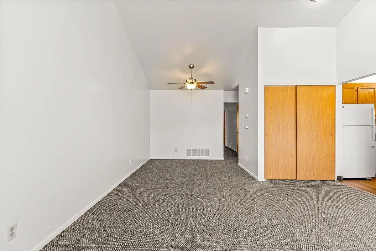 Building Photo - 8453 S Chicago Rd