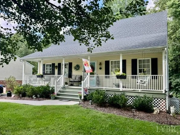 330 Smoketree Ln, Lynchburg, VA 24502