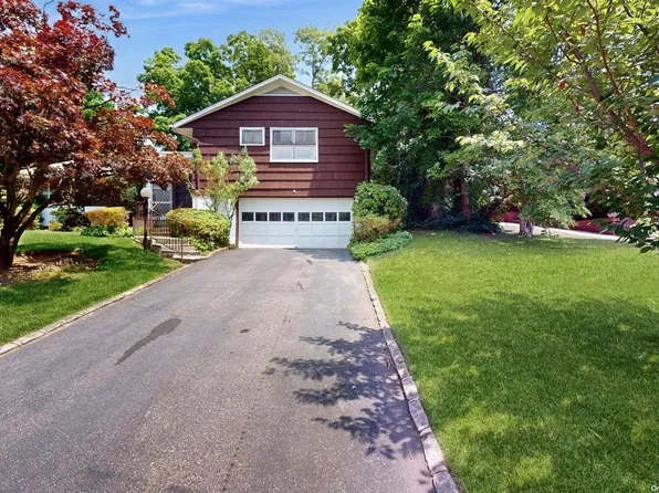 3 Talbot Drive, Lake Success, NY 11020