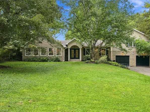 110 Old Ancaster Rd, Dundas, ON L9H 3R2
