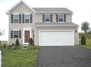 101 Cameron Square Dr, Evans City, PA