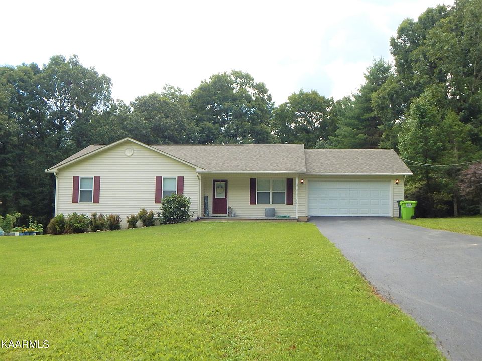 1st image of 2267 Spruce Loop