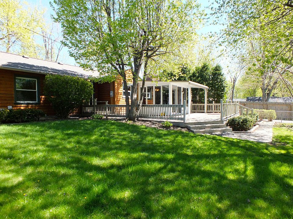 2nd image of 3931 Knollwood Dr