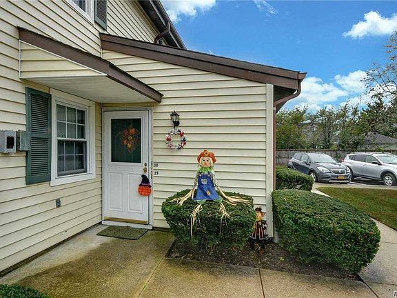 3rd image of 215 E Main St APT 30