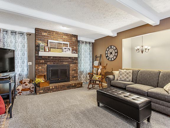 5th image of 7337 Yorkshire Dr