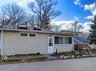 814 Bluffton St, Walled Lake, MI