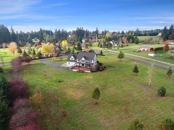 5th image of 15907 NE 194th Ct