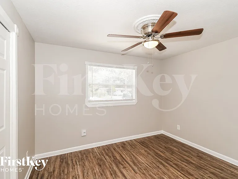 451 Gano Ct — Photo 12