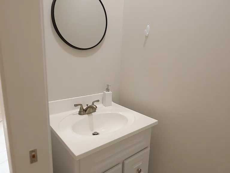 60 Madison Dr — Photo 23