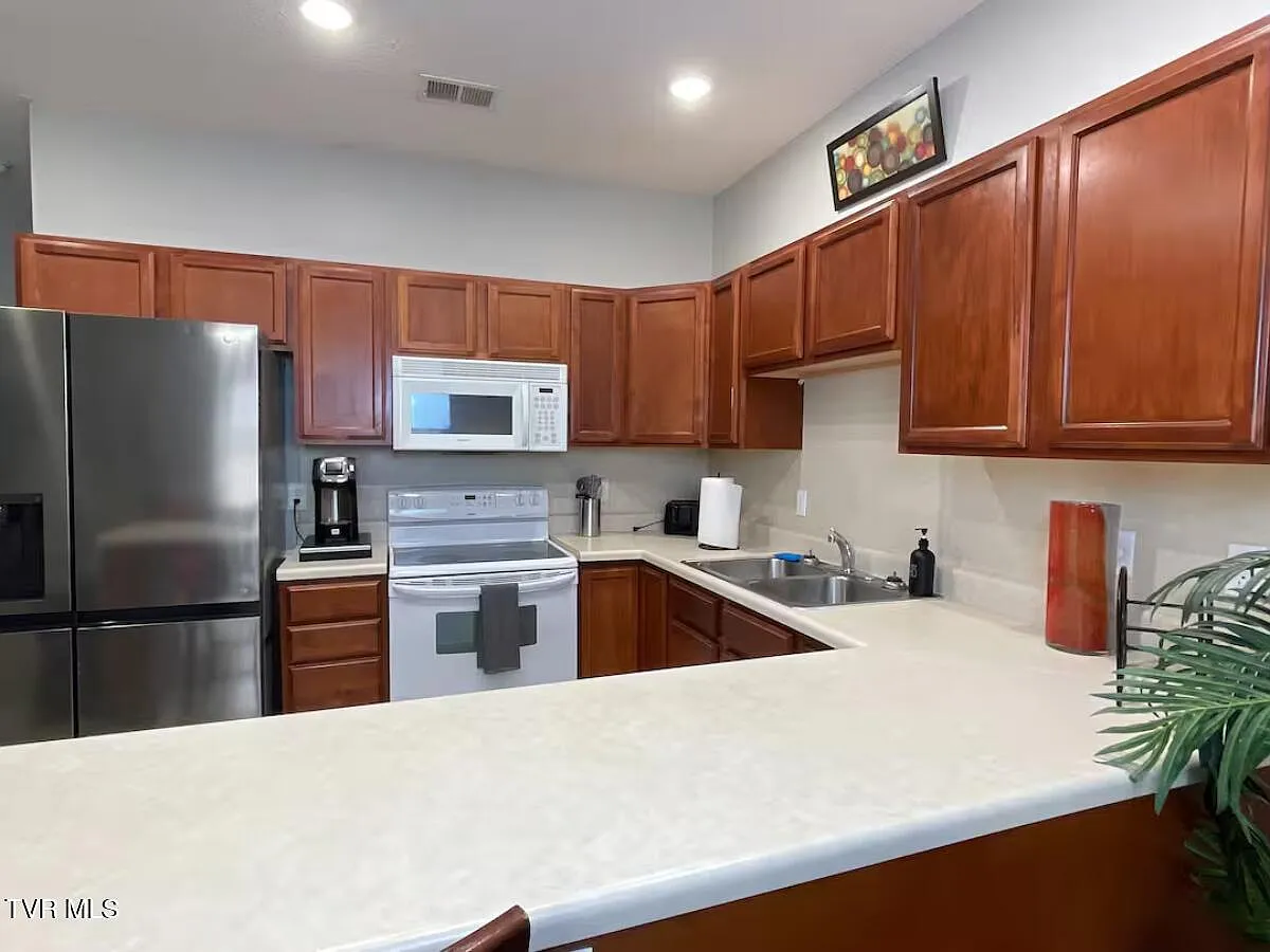 2 bed, 792 sqft, $2,500 — Photo 4