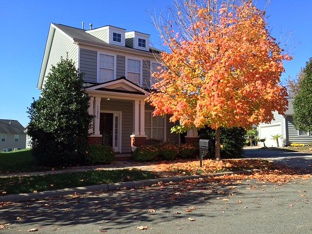 1st image of 13233 Heath Grove Dr #25