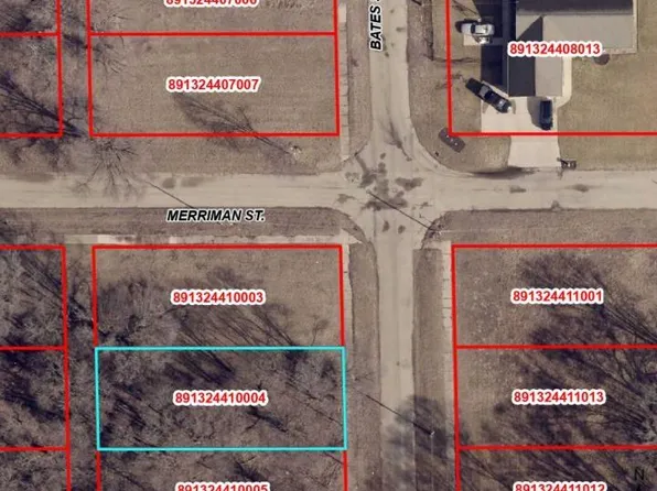 Bates St, Waterloo, IA 50703