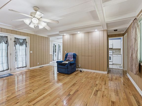4th image of 6603 Shedden Rd