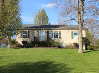 17 Bradley Rd, Jackson Center, PA 16133