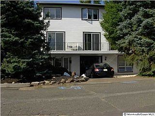 2nd image of 315 Beach Dr