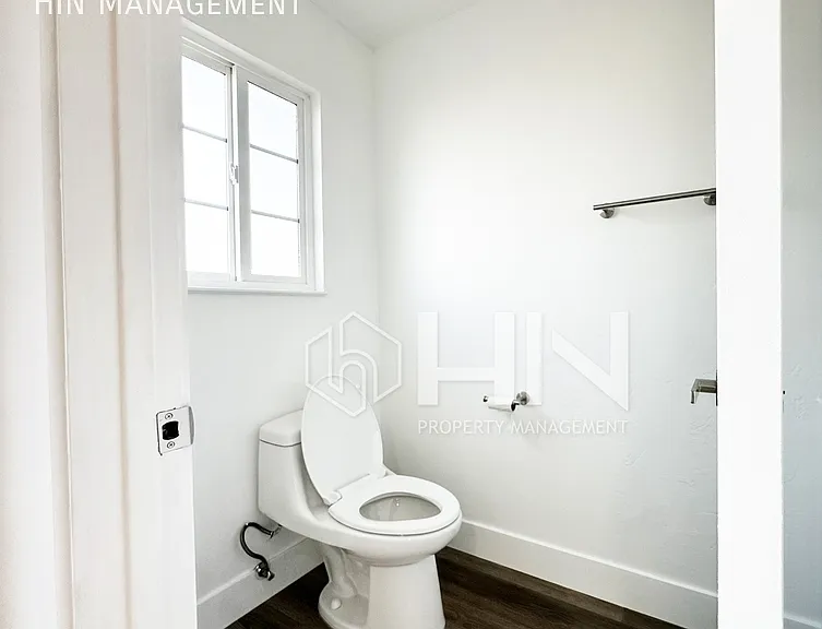 5881 Saint Matthew Dr #- — Photo 10