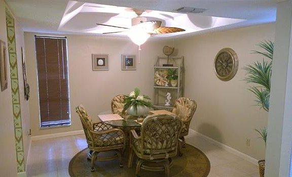 2nd image of 7 Fairways Cir