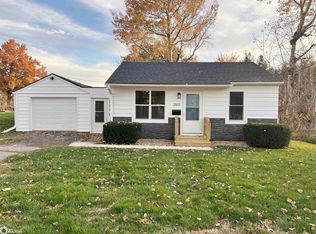 2105 S 5th Ave E, Newton, IA 50208