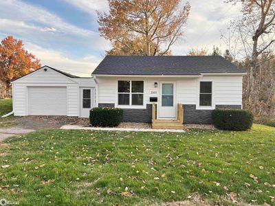 2105 S 5th Ave E, Newton, IA, 50208
