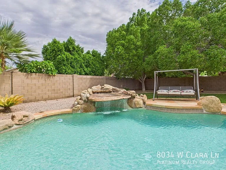 8034 W Clara Ln — Photo 23